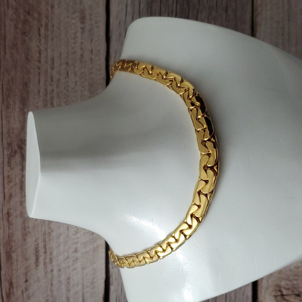 18K Gold Italian Plated Charming Necklace - Picture 3 of 7